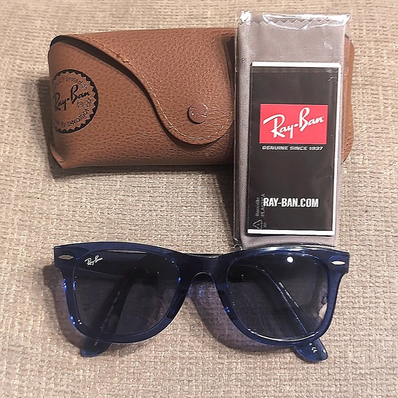 Ray Ban Wayfarer Blue sunglasses - Picture 1 of 8